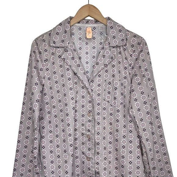 Victoria's Secret Printed Long Sleeve Front Button Pajama Top Sz Medium Cotton - Picture 3 of 6